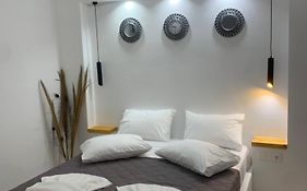 Little Yard Studios & Apartments #7